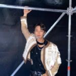 Minho Instagram - 2023 mma stage of the year. . . . . 2013 베스트 아티스트 첫 대상..... 그때는 정말 많이 울고 웃었다..... 분명히 우리는 울지 말고 기쁘게 상을 받자 하고 누가 먼저 울었는지 잘 기억은 안나지만 ..... 고생한 순간 순간들이 지나가면서 펑펑 울었다.... 10 년만에 mma 에서 상을 받았다. 정말 모든 스텝분들과 샤이니 월드에게 다시한번 감사하고 또 감사하다. 우리는 그때나 지금이나 무대에 진심이고 최선을 다하고 언제나 열심히 이다 그게 샤이니니까..... Inspirekorea