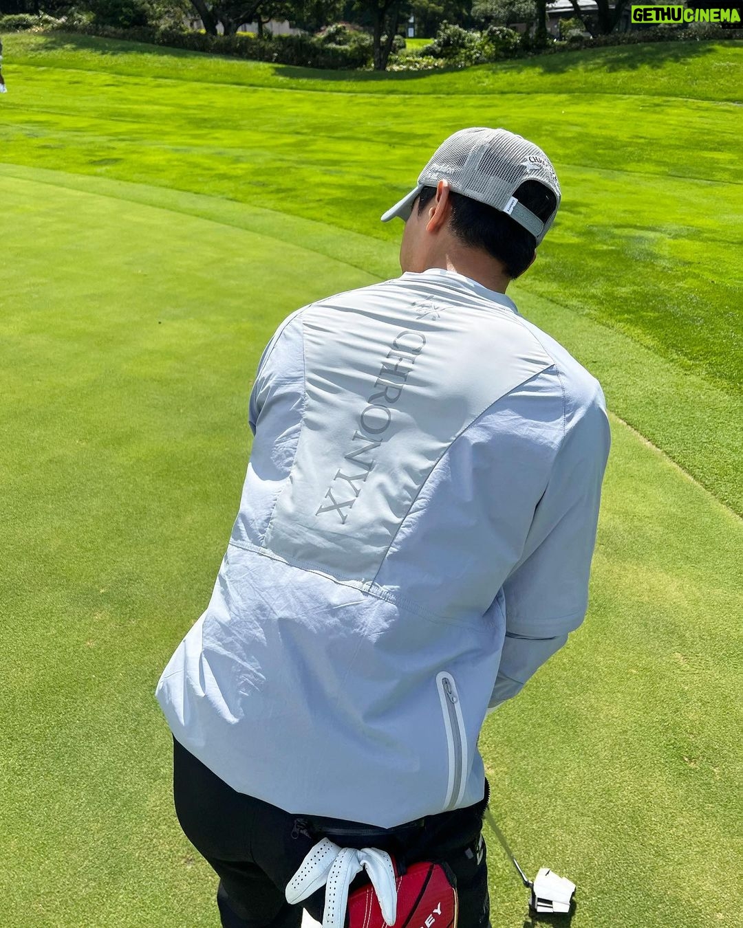 Minho Instagram - nice weather🌤️. nice putt. 엘리시안제주CC