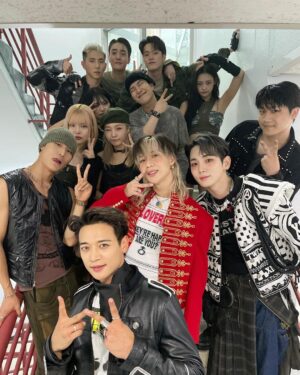 Minho Instagram - 1.
.
.
.
.
.
샤이니는 증명했고 해냈습니다.
샤이니월드 진심으로 정말 진심으로 감사합니다.
샤이니는 이제부터 시작입니다.
함께 고생해준 team SHINee!!!!!.
우리 매니지먼트 최강 2센터 진이형 지효형 재혁이형 의수형 선민형 진이 하림이.
헤어 블로우팀 정호형 동민이 은희 민영이 민욱이 수빈이.
메이크업 퀸주팀 주희누나 다영이 솔희 나리.
스타일 갓욱팀 욱이형 형욱이 승현이 지원이 지현이
댄스팀 성찬이 해성이 석찬이 재용이 주명이 
지향이 소영이 예원이 성은이 
지훈이 정민이 유진이
민수 성준 성빈 경환
경남이 인선이 은혜.
그리고 태우 카니 인규.
a&r팀 미란님 민서님 예린님 혜진님.
뮤비팀 지환님 선영님.
컨텐츠 팀 온님 지우님.
자켓팀 수연님 차현님 유정님 성훈님.
비주얼팀 소연님 예진님 까지.....

최고의 스텝들이 있었기에 멋진 활동 잘 마무리 할 수 있었습니다 다시한번 너무 감사하고 고생 많으셨습니다. 우리가 함께해야 진정한 팀 샤이니 입니다!.
다시한번 모든 분들에게 진심으로 감사하고 너무 행복한 활동이었습니다. 
샤이니 월드 사랑합니다 매우 많이 사랑합니다 이건 진심입니다.