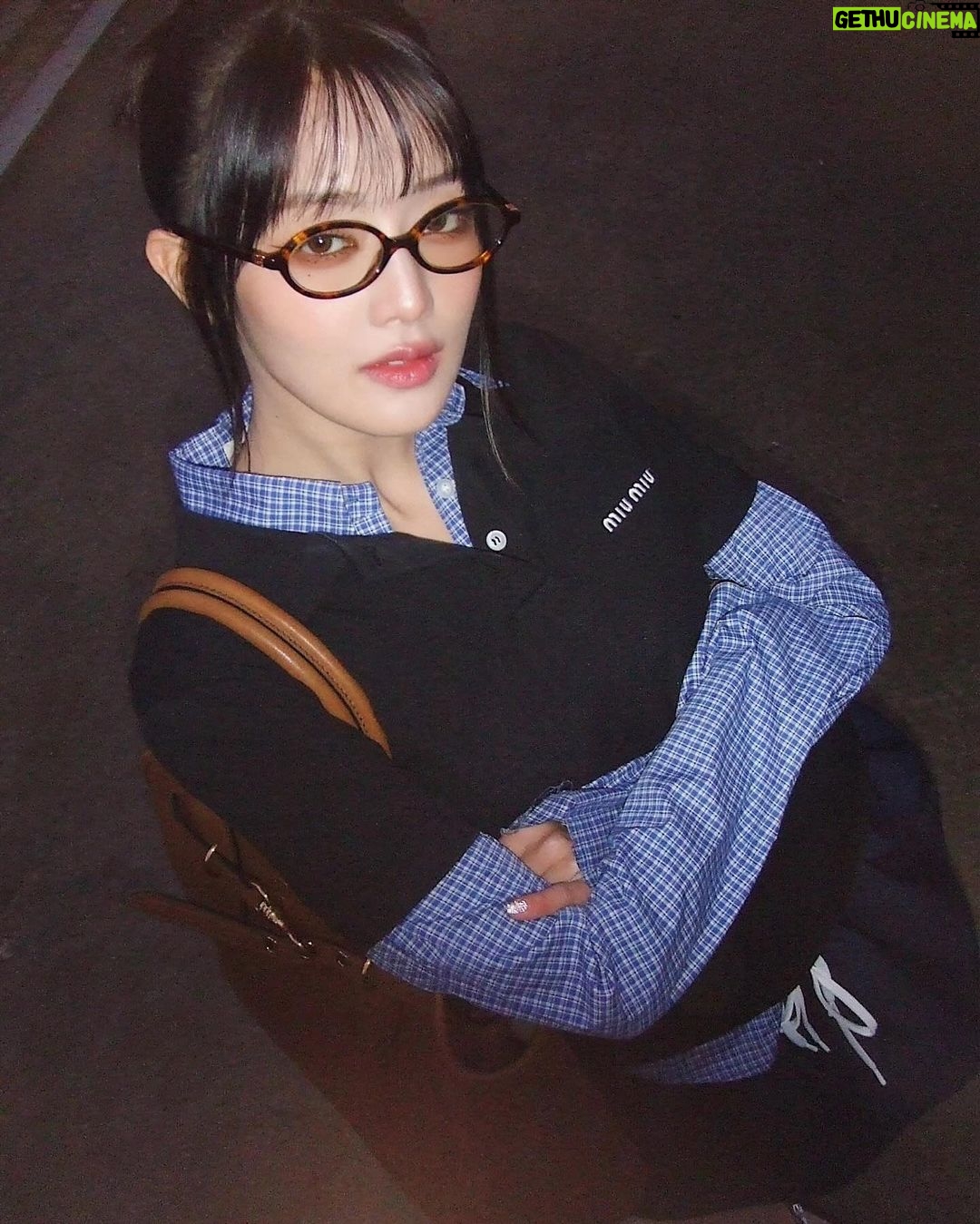 Minnie Instagram - 🤓🤎 @miumiu #miumiu #miumiuSS24