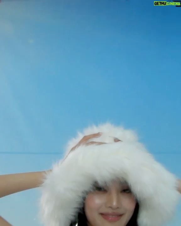 Minnie - 1.3 Million Likes - ❄️
