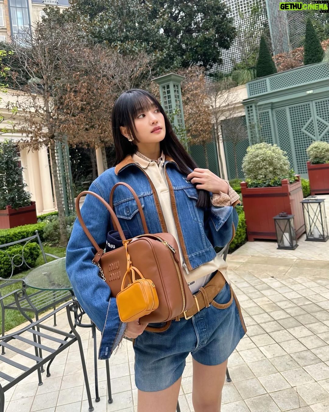 Minnie Instagram - Super Ready!🤎 #MiuMiuFW24 @MiuMiu #MiucciaPrada Paris, France