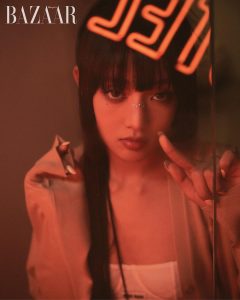 Minnie Instagram - 🎇🤍@harpersbazaarkorea @miumiu