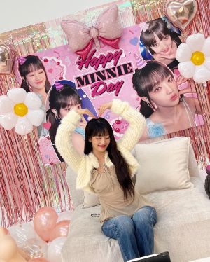 Minnie Instagram - 민니의 생일을 함께 축하해주신 모든분들께 진심으로 감사합니다💖 여러분 덕분에 누구보다 행복한 시간을 보냈어요! 네버버~ 늘 고맙고 사랑해요🥰 Thank you for all the lovely birthday wishes. I'm so thankful for all the beautiful people I have around me. Love you guys so much!🥺🫶🏻 ขอบคุณสำหรับทุกๆคำอวยพรนะคะ เป็นอีกปีที่มีความสุขที่สุดเลยค่า🥳💕