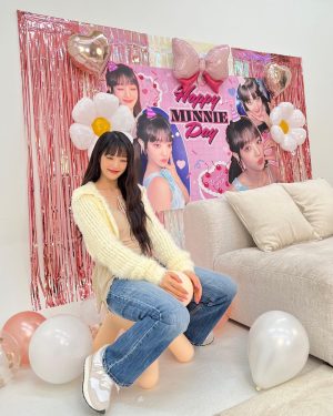 Minnie Instagram - 민니의 생일을 함께 축하해주신 모든분들께 진심으로 감사합니다💖 여러분 덕분에 누구보다 행복한 시간을 보냈어요! 네버버~ 늘 고맙고 사랑해요🥰 Thank you for all the lovely birthday wishes. I'm so thankful for all the beautiful people I have around me. Love you guys so much!🥺🫶🏻 ขอบคุณสำหรับทุกๆคำอวยพรนะคะ เป็นอีกปีที่มีความสุขที่สุดเลยค่า🥳💕