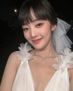 Minnie Instagram - 👰🏻‍♀️🥀