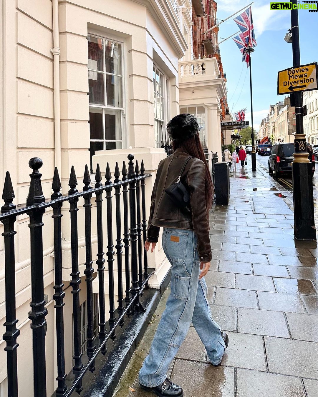 Minnie Instagram - London trip with my bestie after tour😋🇬🇧 London, United Kingdom