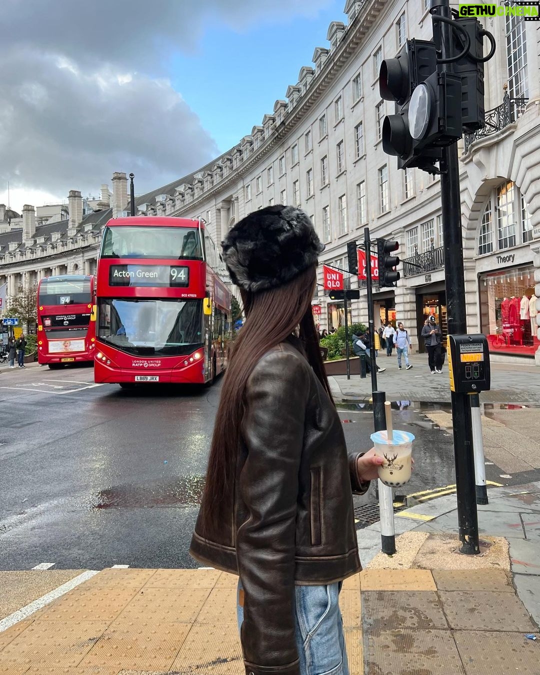 Minnie Instagram - London trip with my bestie after tour😋🇬🇧 London, United Kingdom
