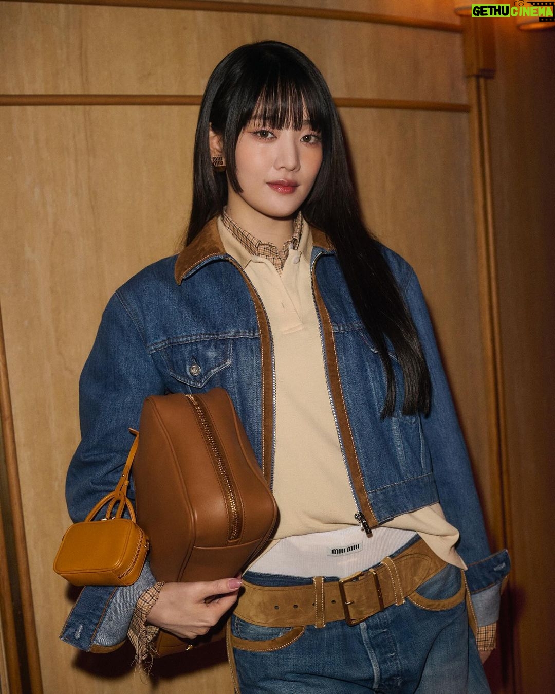 Minnie Instagram - Extremely grateful to be joining #MiuMiuFW24 π€ Thank you @miumiu so much for having me once again in Paris! A huge congratulations to #MiucciaPrada for another amazing show.ππΌThis collection is so beautiful I just can't wait to try them on!π