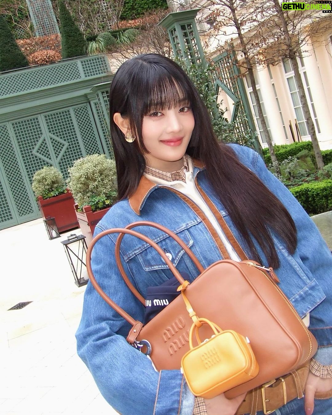 Minnie Instagram - Super Ready!🤎 #MiuMiuFW24 @MiuMiu #MiucciaPrada Paris, France