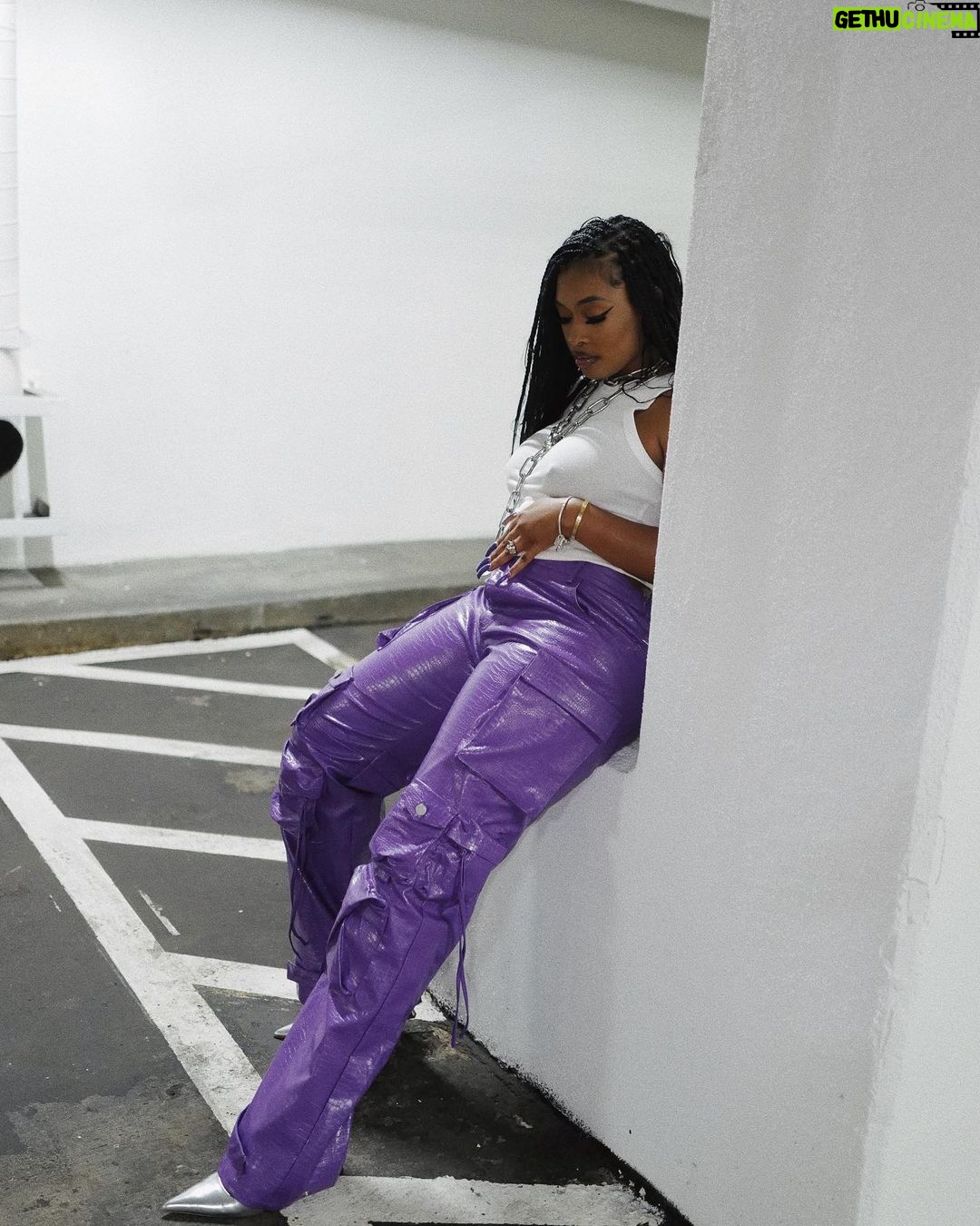 Miracle Watts Instagram - Be Cool. Pants @miracleskloset