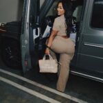 Miracle Watts Instagram – Im just having my way … 

Outfit : @miracleskloset
