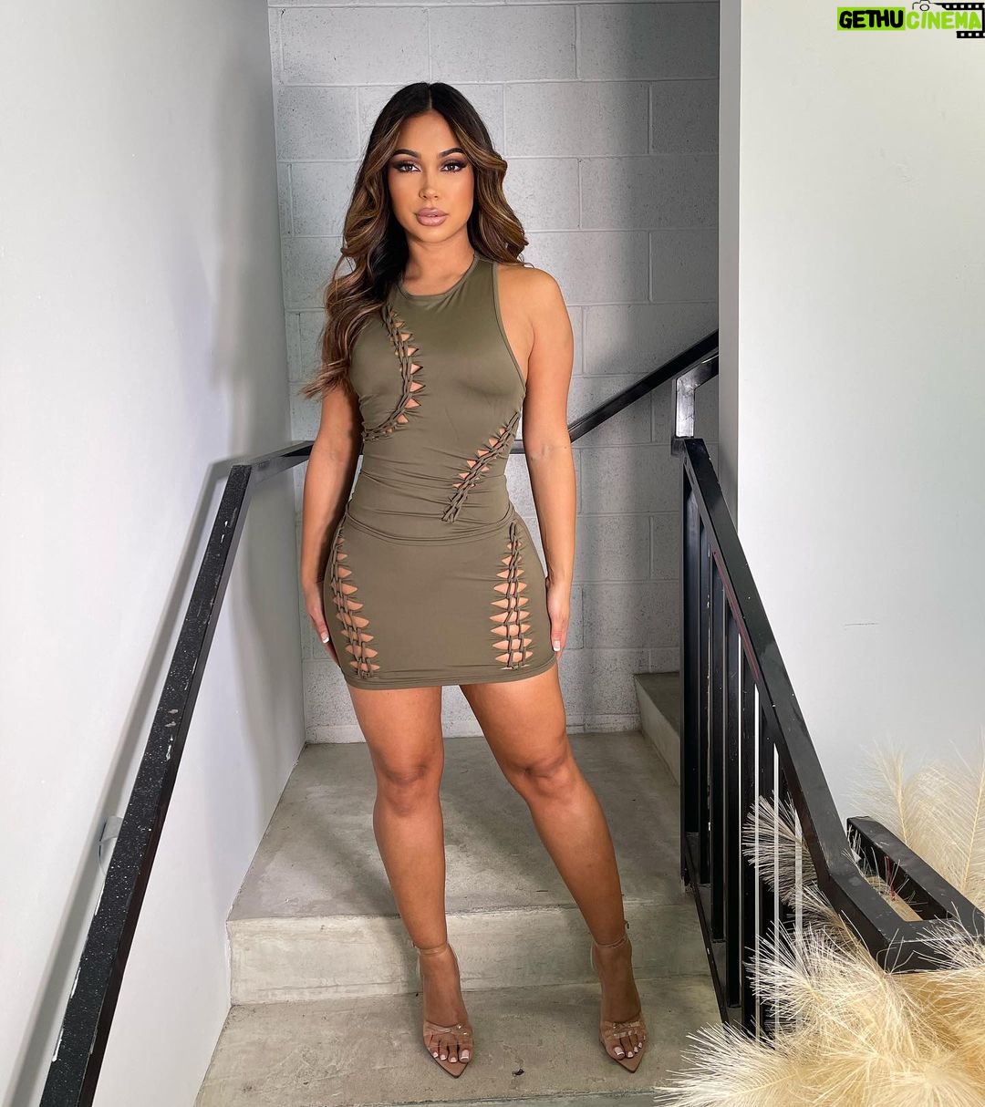Miracle Watts Instagram - NEW S$&@ ADDED TO @miracleskloset .