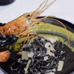 Miracle Watts Instagram - Prawns With Crab Squid Ink Pasta Paired With a sauce made with peas for some color … Would you try it ? O and my favorite automatic salt/pepper shaker is link in my bio under kitchen gadgets. They’re having a SALE!