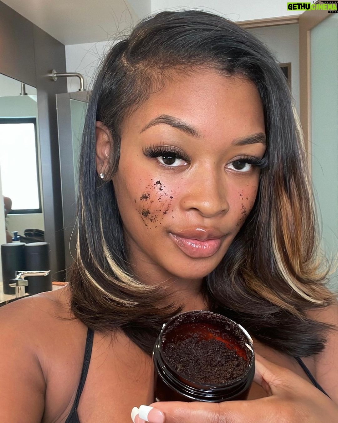 Miracle Watts Instagram - Exfoliate, thank me later. Btw this coffee scrub from @pretty_melanin_ is to die for !!!