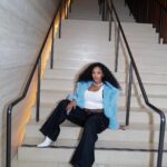 Miracle Watts Instagram - O hi, wasssup . Jacket @miracleskloset Jeans @miracleskloset