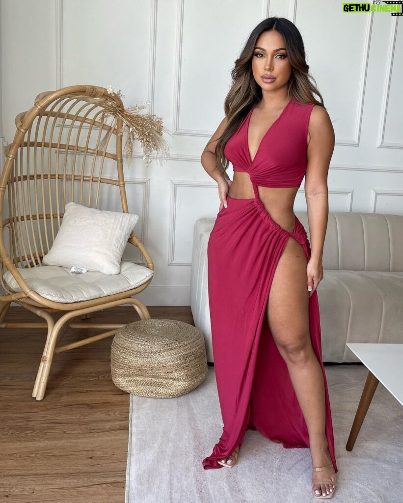 Miracle Watts Instagram - Chocolate or Burgundy ? NEW INVENTORY ON WEBSITE. Available in all sizes @miracleskloset