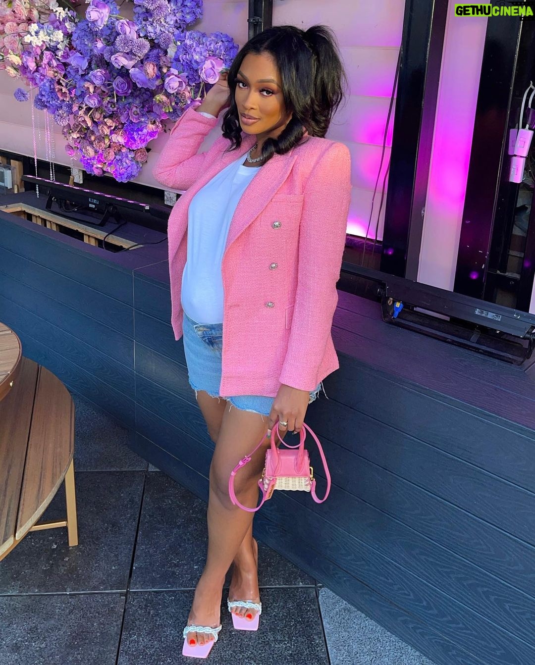 Miracle Watts Instagram - I make it look easy , but Iām getting tired lol š @themiraclelifestyle