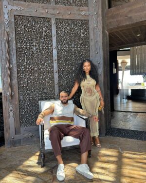 Miracle Watts Instagram - Today we walk into our 3rd year of love and friendship. Its been a rollercoaster, but I’ve always loved a GOOD RIDE lol 👅 🤍 I love this man, this good fine black man!! & when you got something good, you hold onto it! 
MY MAN, MY MAN, MY MAN #happyanniversary 
@miracleskloset