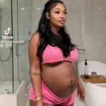 Miracle Watts Instagram – Pretty in Pink 🌸

SET : @miracleskloset
I’m wearing a large to secure this A$$$$!!