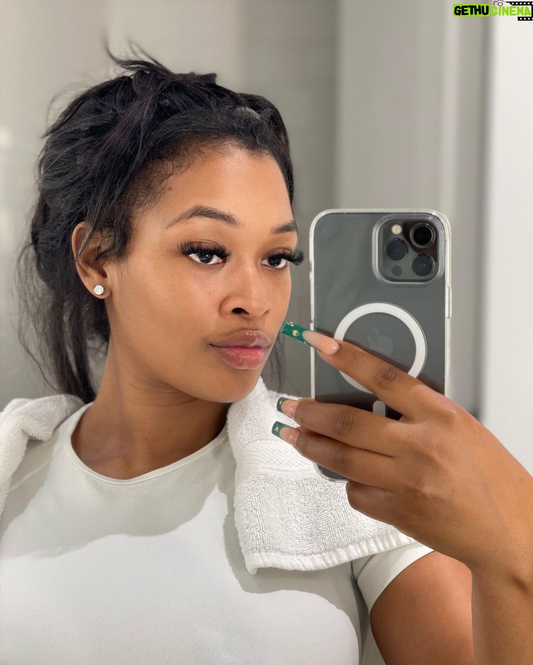 Miracle Watts Instagram - F*** A Excuse , Be About That Action. #6months