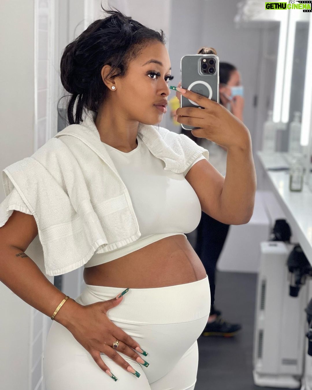 Miracle Watts Instagram - F*** A Excuse , Be About That Action. #6months