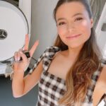 Miranda Cosgrove Instagram - 😙
