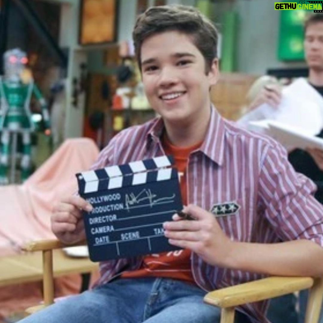 Miranda Cosgrove Instagram - There’s a new episode of @icarly out tomorrow on @paramountplus called iCan Fix it Myself and it’s an extra special one because @nathankress directed it. I’ve known Nathan since I was 12 and I’ve never seen him more in his element. He killed it 🤍