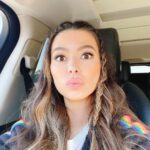 Miranda Cosgrove Instagram - Happy Sunday ❤️🌈