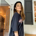 Miranda Cosgrove Instagram - 🖤✨