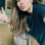 Miranda Cosgrove Instagram - 🖤✨