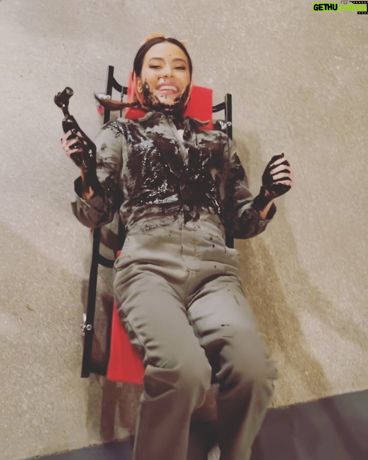 Miranda Cosgrove Instagram - Torturing @nathankress and our set photographer, Lisa…just another day at the office