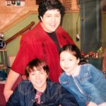 Miranda Cosgrove Instagram - Good old days with the boobs 🤣 #throwbackthursday