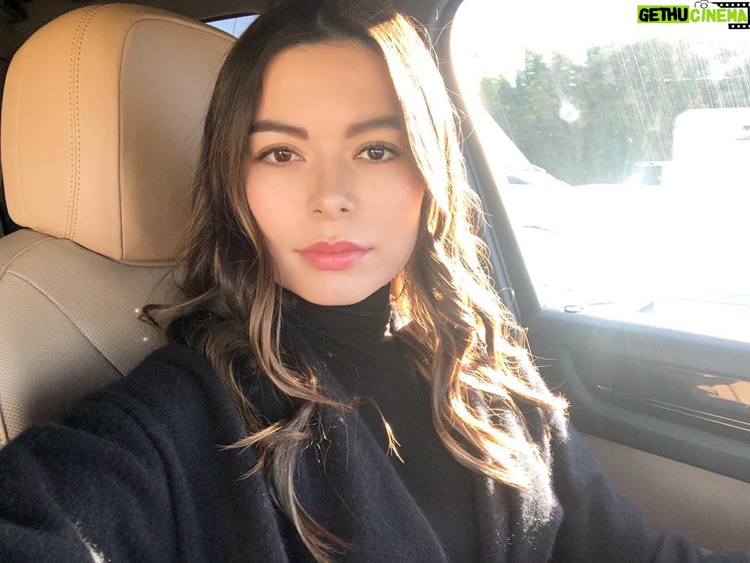 Miranda Cosgrove Instagram - Up early and dressed like Steve Jobs ✌🏼
