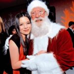 Miranda Cosgrove Instagram – Merry Christmas!!! 🎅🏼👩🏻 🌲⛄️❤️ Hope you’re all enjoying the day with your families and friends!