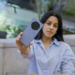 Mirnalini Ravi Instagram - My new favourite! And soon it will be yours too! With stunning looks and awesome features, I can’t wait for you to fall in love with #RedmiA3. Mark your calendars for the first sale on 23rd February of the #SmoothAndStylish #RedmiA3. Starting at a speical launch price of ₹6,999*. Don’t forget!