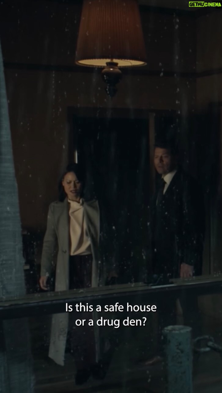 Misha Collins Instagram - Note to self: always read the Yelp! reviews BEFORE booking a safehouse. New #CWGothamKnights tomorrow night!