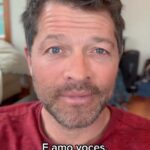 Misha Collins Instagram - Brasil, estarei chegando na sua televisão a partir de hoje à noite no @hbomaxbr! Assista #CWGothamKnights e diga-me o que você pensa.