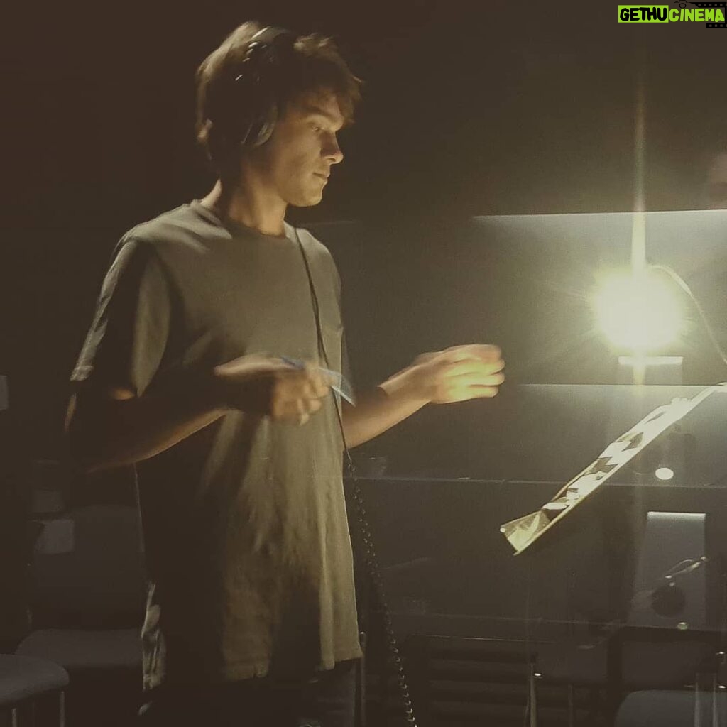 Mitchell Hope Instagram - Me conducting an orchestra probably
