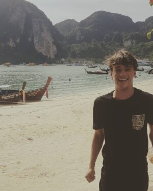 Mitchell Hope Instagram - #fuckenposer #butsickpicthoughhey
