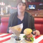 Mitchell Hope Instagram - Nothin better than a good ole fashioned burger'n'fries