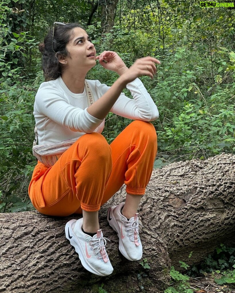 Mithila Palkar Instagram - There’s a 🐒 on the 🌳