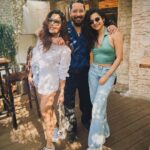 Mithila Palkar Instagram - Q : Who wants to see these 3 on a trip together? A : These 3 🤓🤓🤓 #Chalo #TheOriginalThree #FriendsWhoAreFamily #Letsgo #TimeToTravel Bandra West