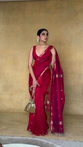 Mithila Palkar Instagram - The week of playing dress up has begun! ♥️ Stylist @shreejarajgopal Style assistant @dhwanii.jain Make-up @shrushti_birje_28 Hair @makeupandhairby_netra Saree @sawenchi Jewels @swabhimannjewellery Bag @thepinkpotli Photographer @picture_tailor
