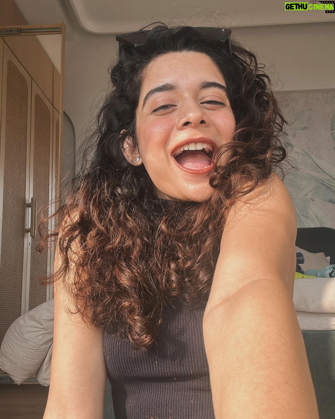 Mithila Palkar Instagram - Today was a mooood 🖤