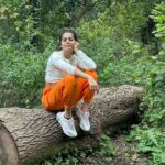 Mithila Palkar Instagram - There’s a 🐒 on the 🌳