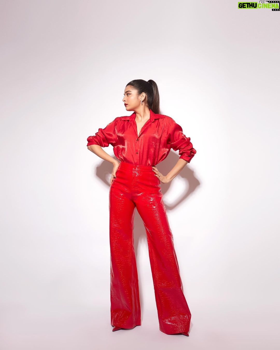 Mithila Palkar Instagram - Sugar and Spice 🌶️ Stylist @shreejarajgopal HMU @shrushti_birje_28 Photography @shivamguptaphotography Outfit @dewarworld Earrings @gehnajewellers Rings @hcraftjewellery @gehnajewellers Heels @charleskeithofficial Style team @khushaliichauhan HMU team @jmamniya