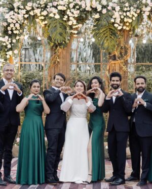 Mithila Palkar Instagram - The last lot ✨

The beautiful green dresses are courtesy of @sereia_designstudio 

📸 @etherealstudio.in 

1. Posing. Because why not? 
2. One with the groom. 
3. The bridesmaid sandwich ^.^
4. One with the bride. 
5. The bridesmaid and groomsman walk (you can guess who is the former and who is the latter 🤭)