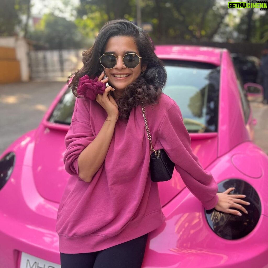 Mithila Palkar Instagram - Of pink peonies and a beetle 🌸 📸 by my fellow fleur @zaynmarie 💕 P.S.: Thank you to the person who let us pose with their car. We just got excited about the pink party!