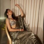 Mithila Palkar Instagram – Shimmer 💫

Styling @shreejarajgopal @drapingdreams.inc
Make up @eshwarlog
Hair @deepalid10
Photography @shivamguptaphotography
Outfit @rheapillairastogi
Neckpiece @anayah_jewellery
Earrings and bracelet @diamantinafinejewels
Rings @karishma.joolry
Bag @fizzygoblet
Style assistant @khushaliichauhan